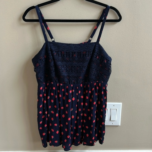 Torrid Babydoll Tank Gauze Crochet Strawberries Navy torrid 00(Women’s size 10) - Picture 1 of 9